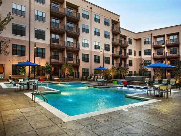 2 bedroom 2 bath very spacious