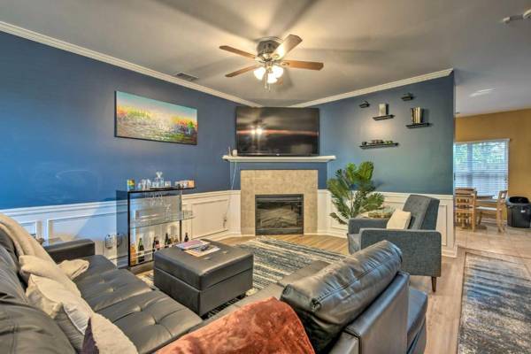 Elegant Townhome about 8 Miles to Downtown Atlanta!