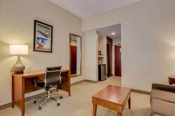 Workspace - Comfort Inn & Suites Gordon HWY