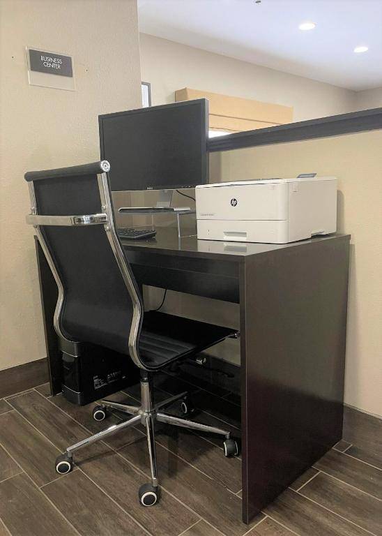 Workspace - Sleep Inn and Conference Center