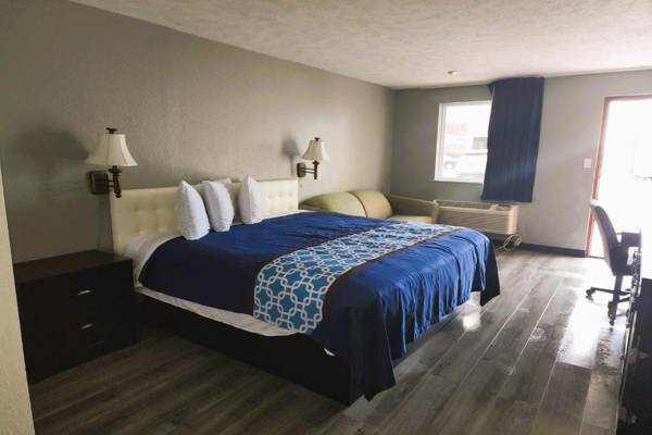 Workspace - Masters Inn Augusta GA near Riverwalk By OYO