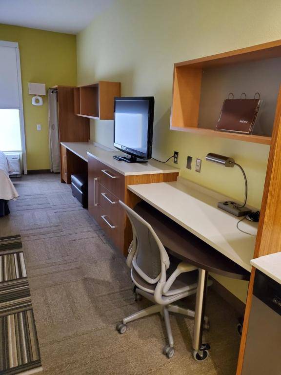 Workspace - Home2Suites by Hilton Augusta