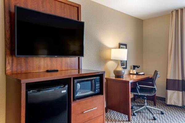 Workspace - Comfort Inn & Suites Blue Ridge