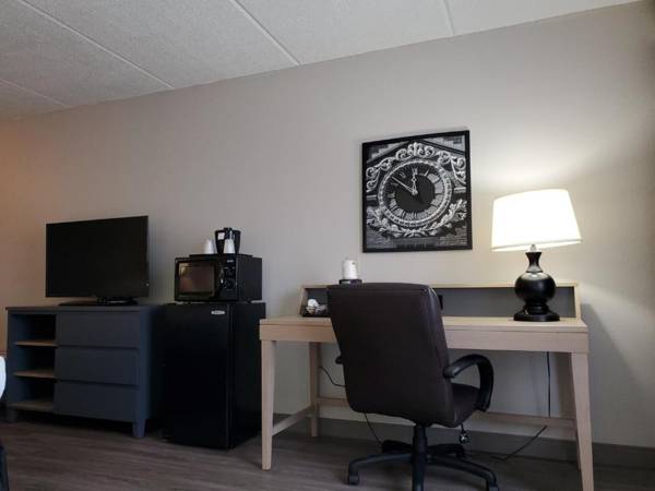 Workspace - Country Inn & Suites by Radisson Buford at Mall of Georgia GA