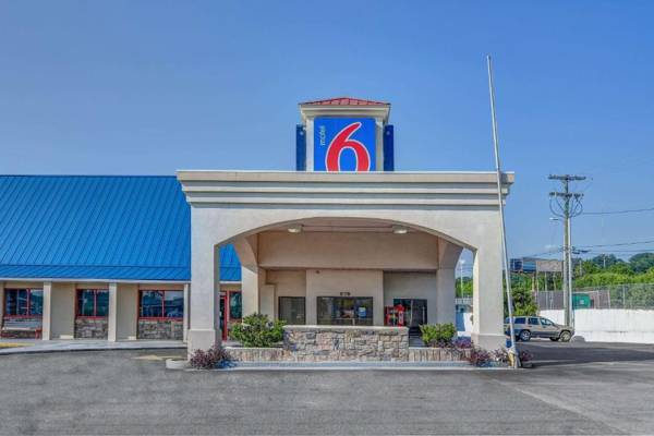 Motel 6-Calhoun GA