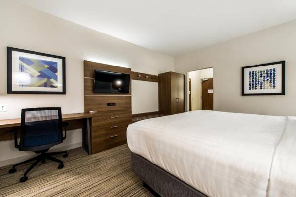 Workspace - Holiday Inn Express & Suites - Carrollton West an IHG Hotel