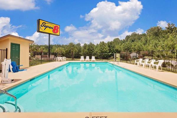 Super 8 by Wyndham Cartersville