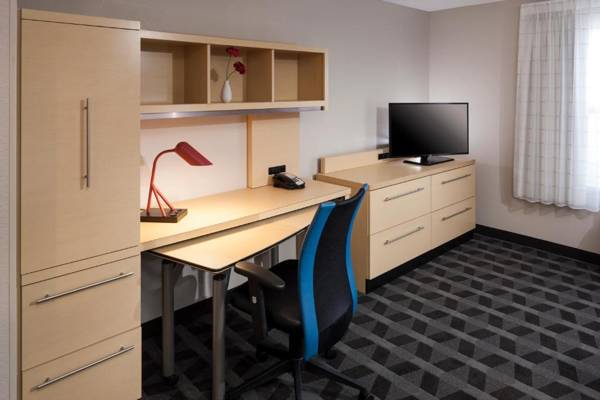 Workspace - TownePlace Suites Columbus