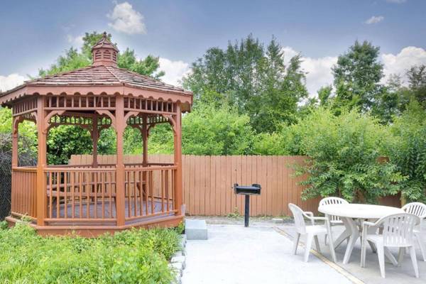 Days Inn by Wyndham Columbus-North Fort Benning