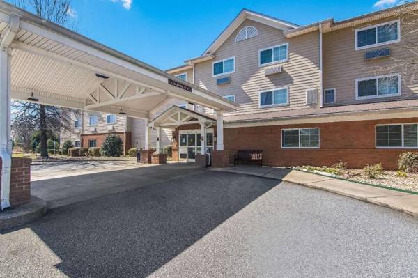 MainStay Suites Columbus next to Fort Benning