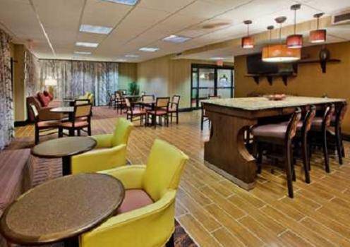 Hampton Inn Commerce