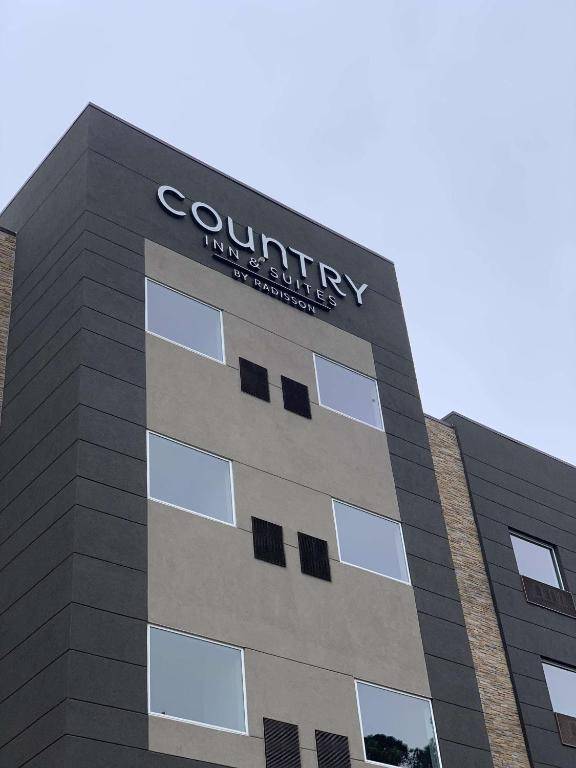 Country Inn & Suites by Radisson Cumming GA