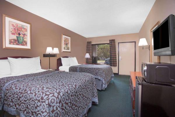 Days Inn by Wyndham Dublin GA