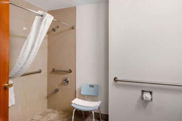 Clarion Suites Duluth I-85