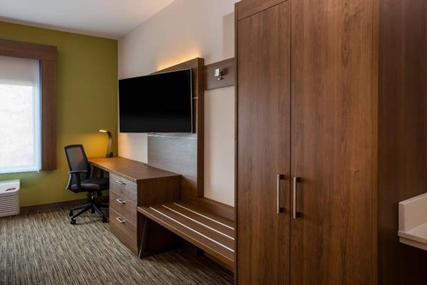 Workspace - Holiday Inn Express Hotel & Suites Atlanta Southwest-Fairburn
