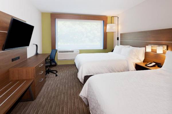 Holiday Inn Express & Suites - Fayetteville an IHG Hotel