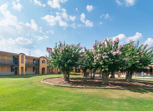 Red Roof Inn Forsyth