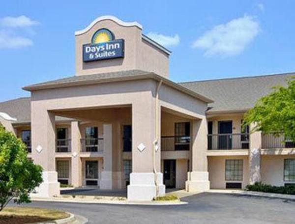 Days Inn & Suites by Wyndham Fort Valley