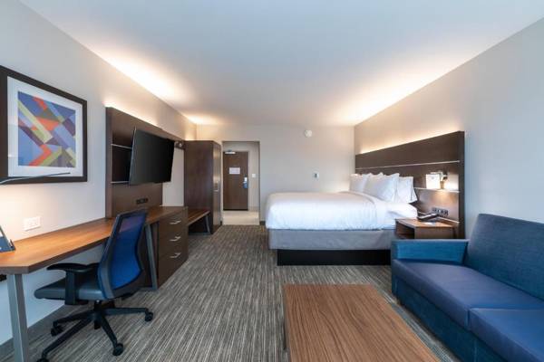 Workspace - Holiday Inn Express & Suites Gainesville - Lake Lanier Area an IHG Hotel