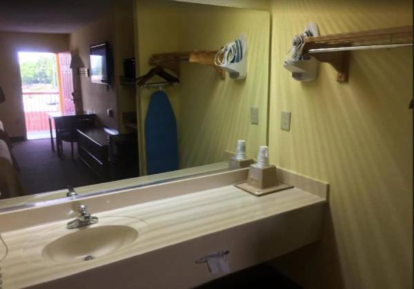 FairBridge Inn & Suites Hawkinsville