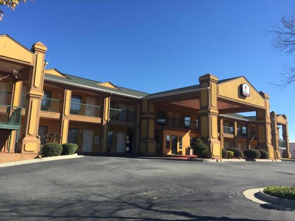 Peach State Inn & Suites