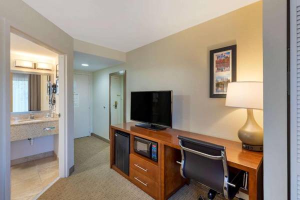 Workspace - Comfort Inn Kennesaw