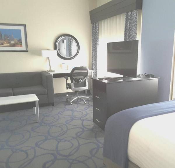 Holiday Inn Express Hotel & Suites Lawrenceville an IHG Hotel