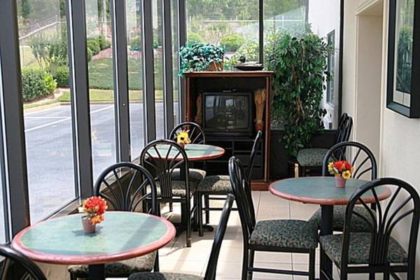 Regency Inn & Suites