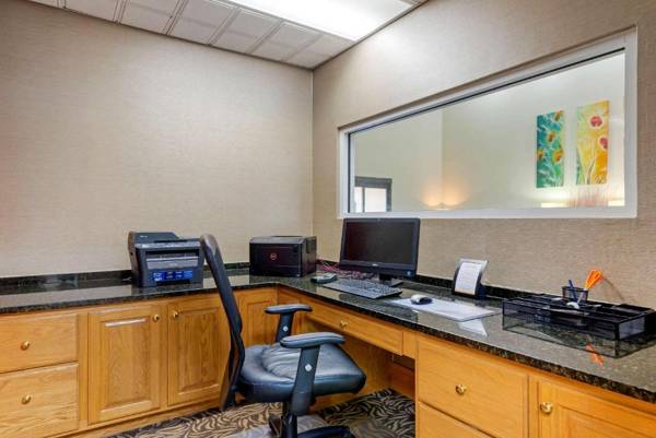 Workspace - Comfort Suites Milledgeville