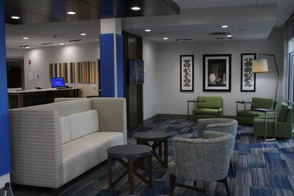 Holiday Inn Express & Suites - Milledgeville an IHG Hotel