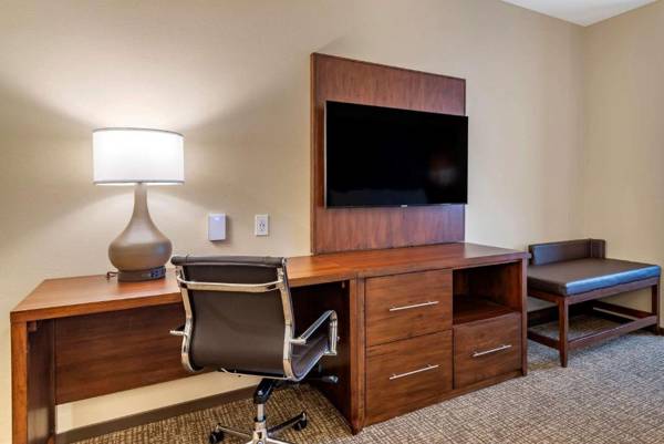 Workspace - Comfort Suites
