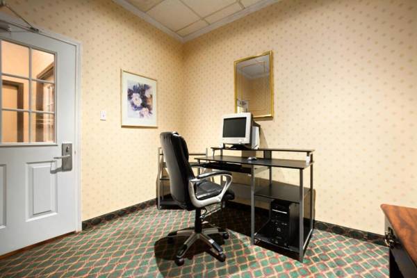 Workspace - Days Inn by Wyndham Rome Downtown