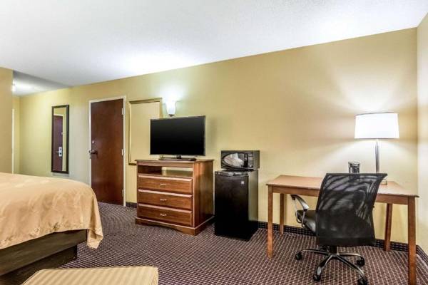 Workspace - Quality Inn Sandersville