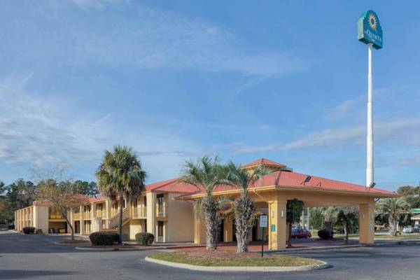 La Quinta Inn by Wyndham Savannah I-95