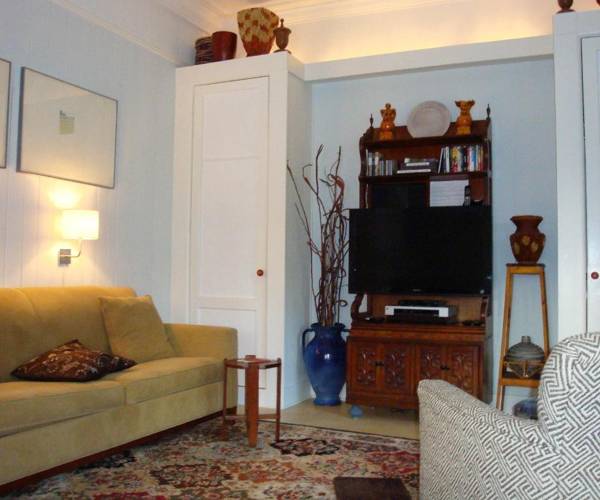 Jingle Bells Square Cottage-Historic District-Bright- Fireplace