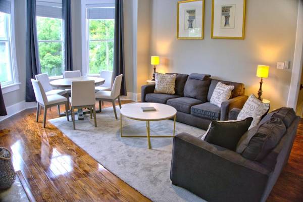 2 Bedroom Newly Renovated Townhome in Historic Savannah