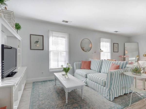 Crawford Carriage House