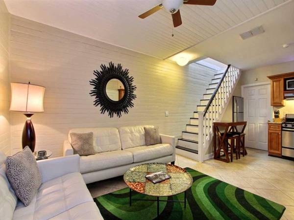 Forsyth Park West Carriage House