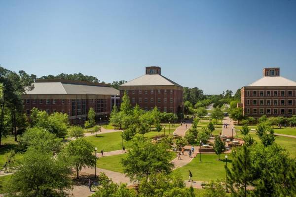 Holiday Inn Statesboro-University Area an IHG Hotel