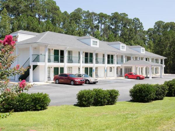 Super 8 by Wyndham Statesboro