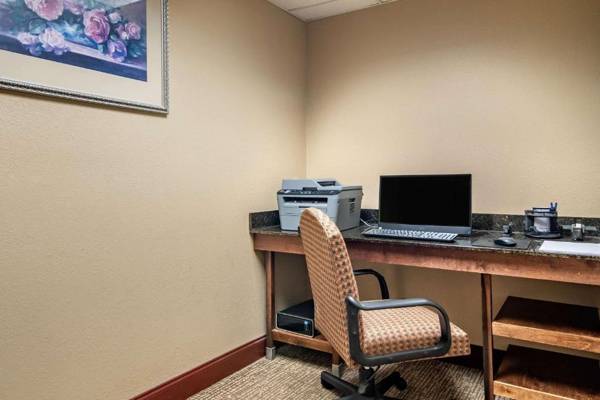 Workspace - Comfort Inn and Suites