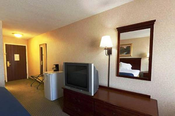 Holiday Inn Express and Suites Thomasville an IHG Hotel