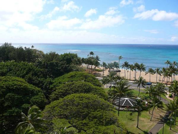 Castle Waikiki Grand Hotel