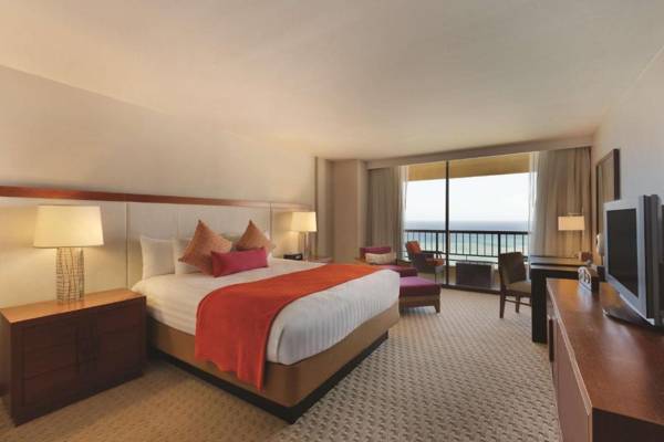 Hyatt Regency Waikiki Beach Resort & Spa
