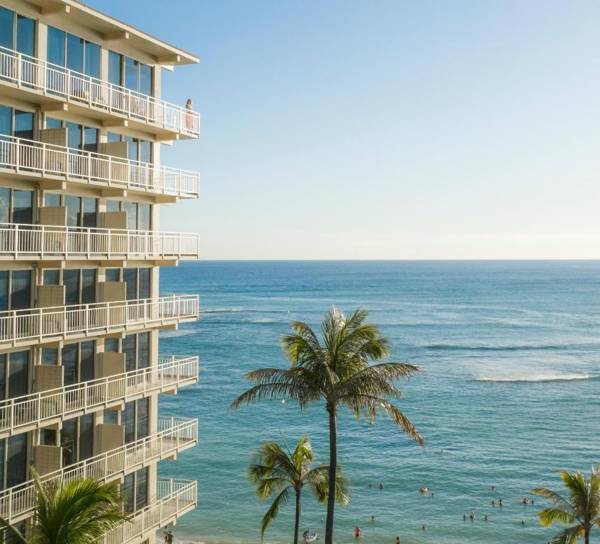 Kaimana Beach Hotel