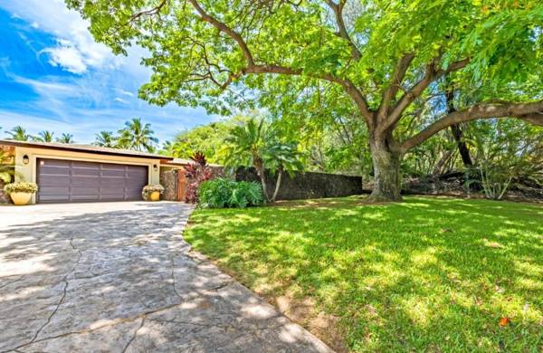 K B M Resorts- HALE-1470 Presidential 3bd 3ba beach-front estate ac private yard