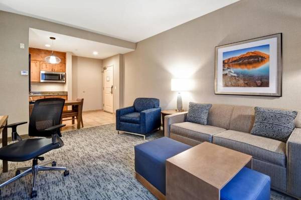 Workspace - Homewood Suites by Hilton Boise