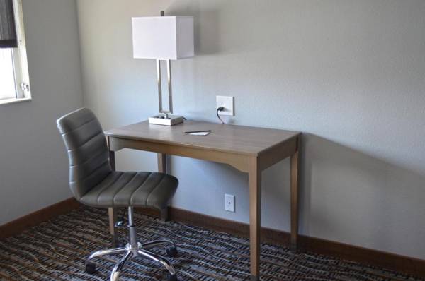 Workspace - Red Lion Inn & Suites Boise Airport