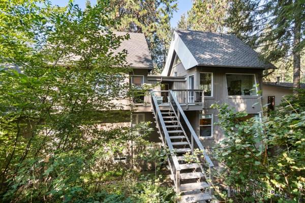 Family Lake House