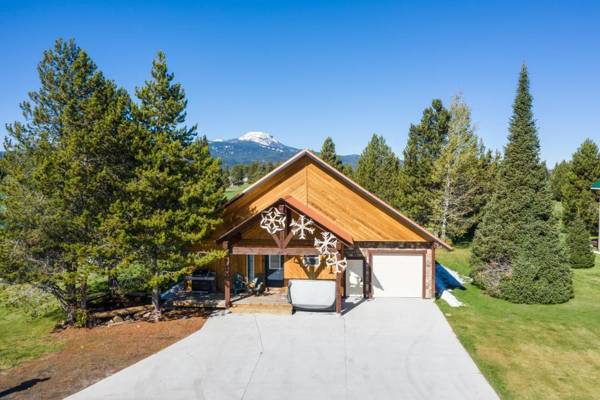 Huckleberry Hollow by KABINO